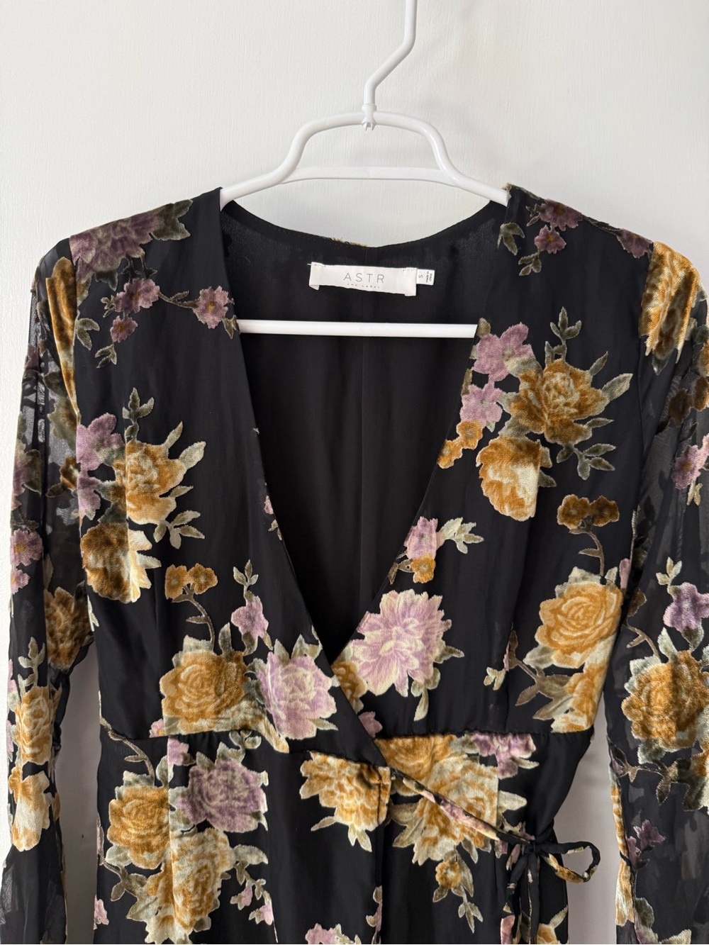 ASTR The Label Sonya Velvet Burnout Floral
Wrap Midi Dress - Picture 6 of 14